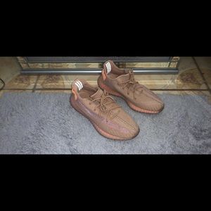 Yeezy 350 Clay